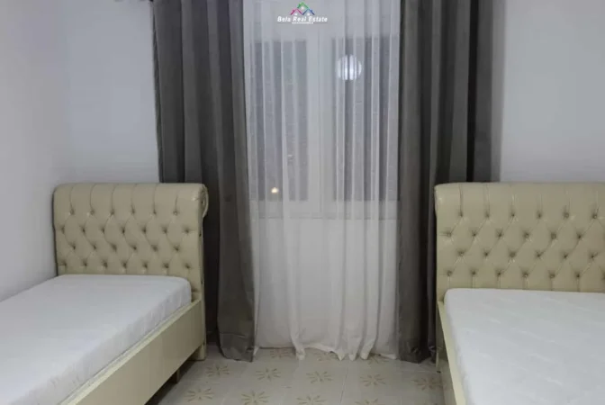 Tirane, jepet me qera apartament 2+1 Kati 1, 75 m² 520 € (Rruga Hamdi Cenojmeri)