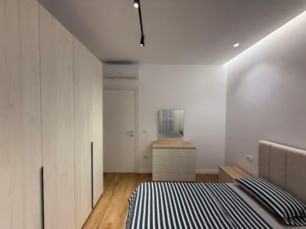 Tirane, jepet me qera apartament 2+1 Kati 2, 65 m² 520 € (Rruga Gryka e Kacanikut)