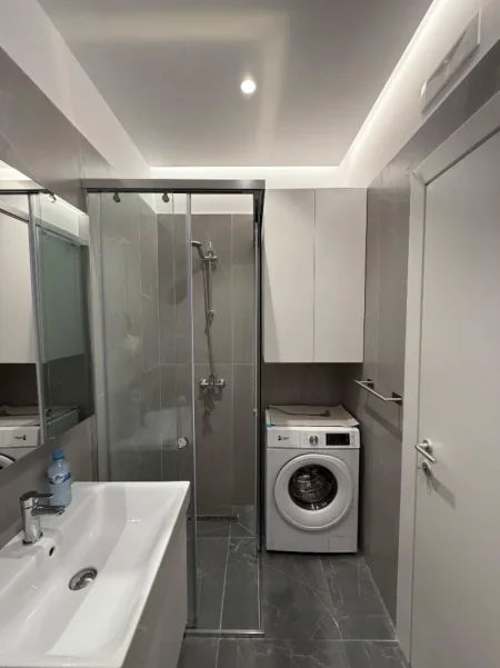 Tirane, jepet me qera apartament 2+1 Kati 2, 65 m² 520 € (Rruga Gryka e Kacanikut)