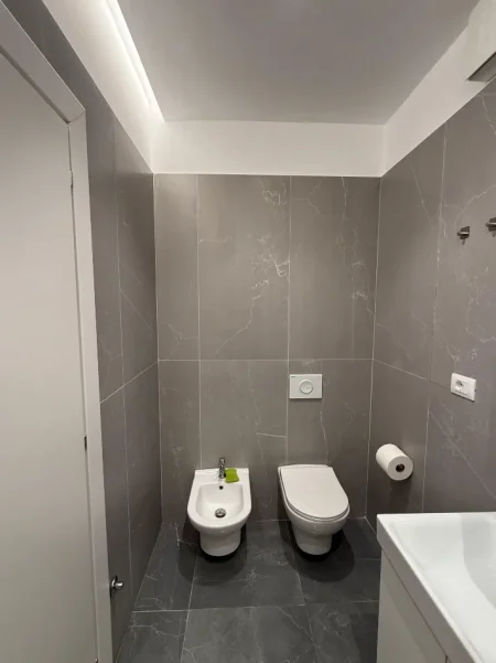 Tirane, jepet me qera apartament 2+1 Kati 2, 65 m² 520 € (Rruga Gryka e Kacanikut)