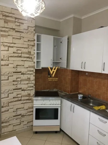 Tirane, jepet me qera garsonier Kati 4, 48 m² 370 € (ASTIR)