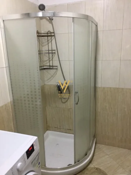 Tirane, jepet me qera garsonier Kati 4, 48 m² 370 € (ASTIR)