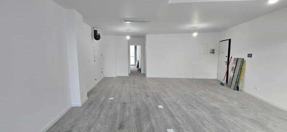 Tirane, jepet me qera zyre Kati 1, 87 m² 1.500 € (Liqeni artificial)