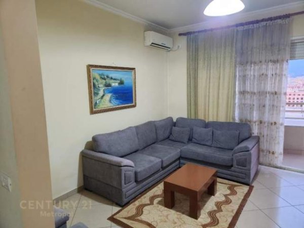 Tirane, jepet me qera apartament 102 m² 600 Euro (ish hipoteka)