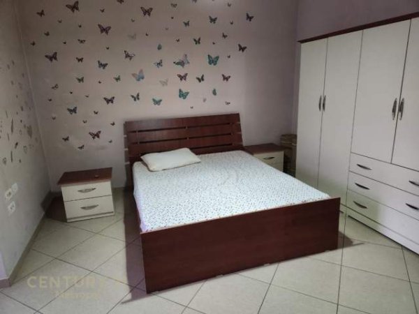 Tirane, jepet me qera apartament 102 m² 600 Euro (ish hipoteka)