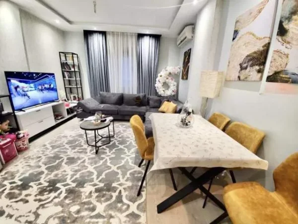 Tirane, shes apartament 2+1 95 m² Euro (Perballe me Qendren Kristal)