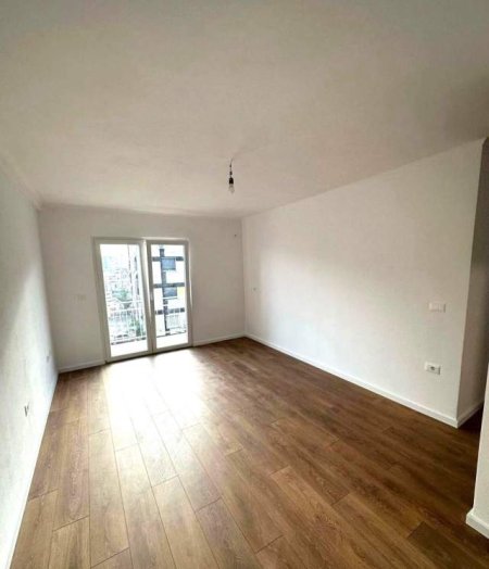 Tirane, shes apartament 2+1 70 m² 105.000 Euro (Rruga Bardhyl,Bar Oslo)