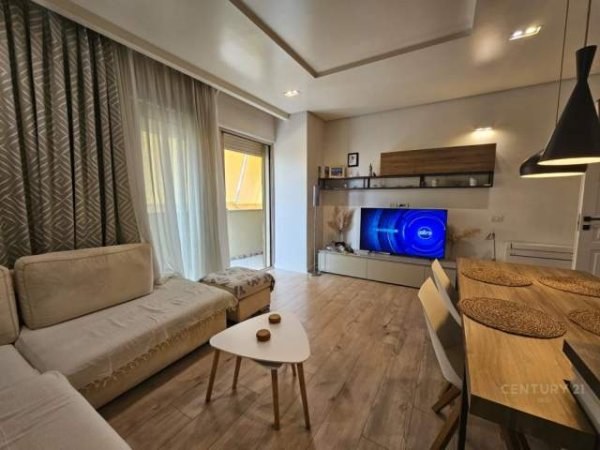 Tirane, shitet apartament Kati 5, 110 m² 200.000 Euro (panorama)