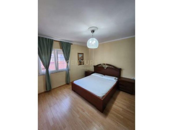 Tirane, jepet me qera apartament 2+1+BLK Kati 4, 74 m² 500 Euro (Ferit Xhajko)