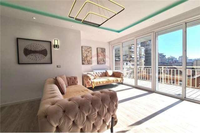 Tirane, jepet me qera apartament 2+1 Kati 4, 102 m² 900 Euro (Rr. Cerciz Topulli)