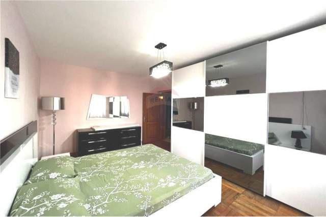Tirane, jepet me qera apartament 2+1 Kati 4, 65 m² 470 Euro (Rruga Ferit Xhajko)