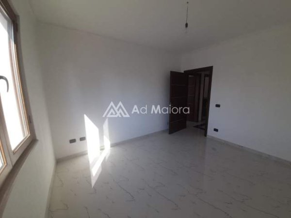 Durres, shitet apartament 3+1+BLK Kati 5, 145 m² 98.000 Euro (durres lagjja 8)