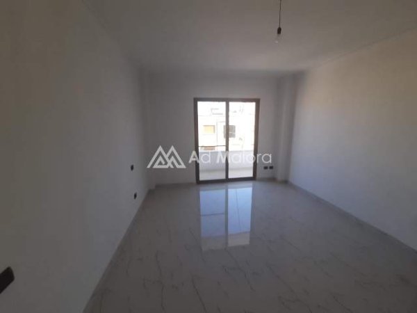 Durres, shitet apartament 3+1+BLK Kati 5, 145 m² 98.000 Euro (durres lagjja 8)