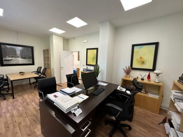 Tirane, jepet me qera zyre Kati 2, 200 m² 4.000 Euro (Ibrahim Rugova)