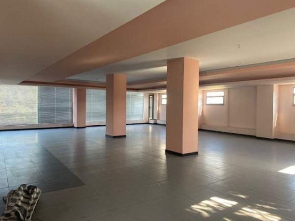 Tirane, jepet me qera zyre Kati 2, 145 m² 2.000 Euro (SIRI KODRA)