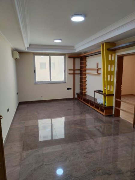 Tirane, shitet apartament 2+1+BLK Kati 4, 110 m² 245.000 Euro (Bllok)