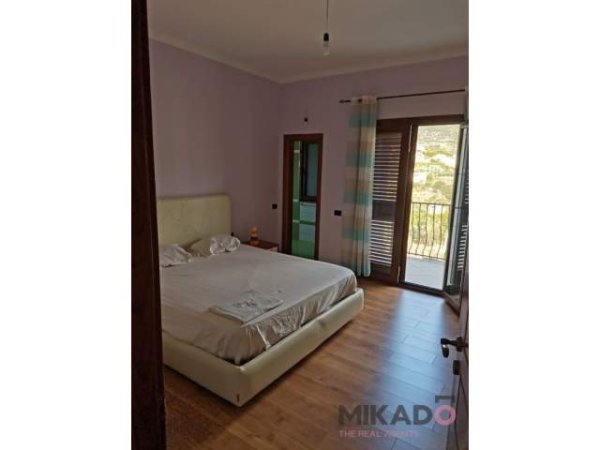 Tirane, shitet Vile 300 m² 350.000 Euro