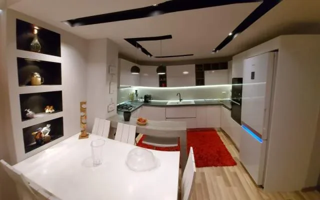 Tirane, jepet me qera apartament 2+1+A+BLK Kati 3, 98 m² 1.000 Euro (Ded Gjo Luli)