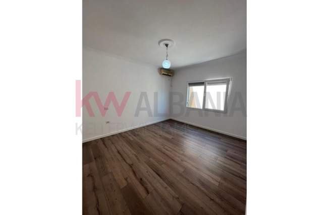 Tirane, shitet apartament 2+1 Kati 8, 107 m² 125.000 Euro (Rruga Don Bosko)