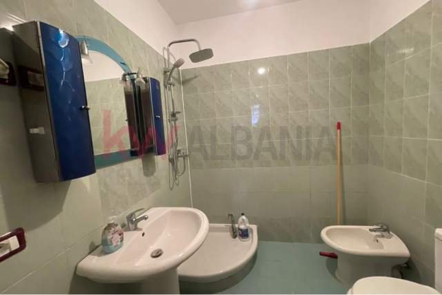 Tirane, shitet apartament 2+1+BLK Kati 4, 100 m² 180.000 Euro (Rruga Medar Shtylla)