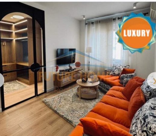 Tirane, jepet me qera apartament 1+1 Kati 7, 65 m² 600 Euro (Pran Xhamis se Tabakeve)