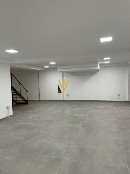 Tirane, jepet me qera dyqan Kati 0, 250 m² 2.500 Euro (RRUGA JERONIM DE RADA)