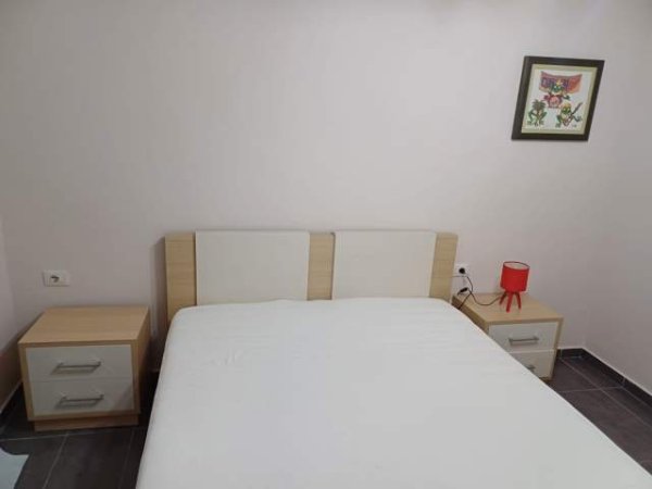 Tirane, jepet me qera apartament 2+1+BLK Kati 3, 105 m² 450 Euro (rrapo hekali)