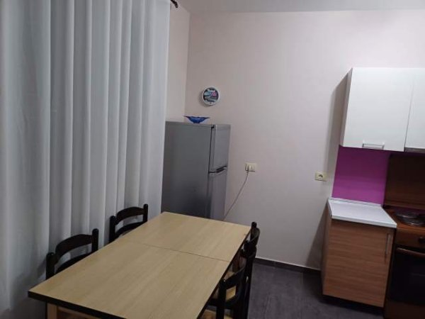 Tirane, jepet me qera apartament 2+1+BLK Kati 3, 105 m² 450 Euro (rrapo hekali)