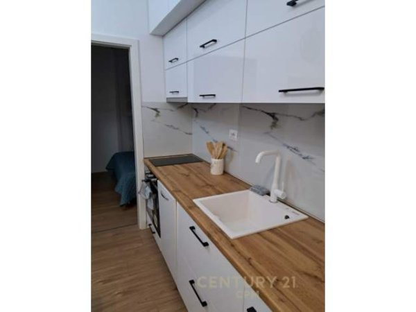 Tirane, shitet apartament 45 m² 60.000  (Ali Demi)