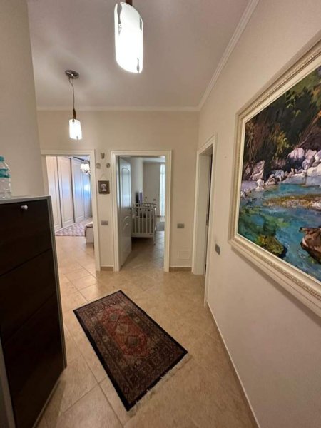 Tirane, jepet me qera apartament 2+1+BLK Kati 7, 122 m² 750 Euro (KOMPLEKSI KIKA 1)