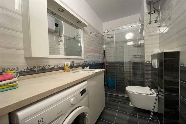 Tirane, jepet me qera apartament 3+1+BLK 105 m² 800 Euro