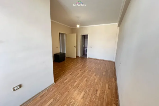 Tirane, jepet me qera zyre Kati 3, 130 m² 840 € (Rruga Teodor Keko)