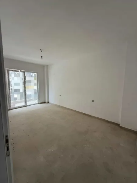 Tirane, jepet me qera zyre Kati 1, 120 m² 1.260 € (Rruga Dritan Hoxha)