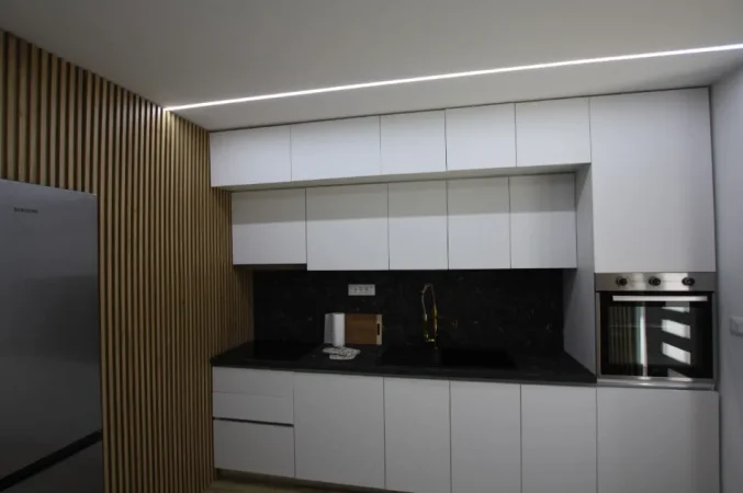 Tirane, jepet me qera garsonier Kati 1, 33 m² 570 € (21 dhjetori)