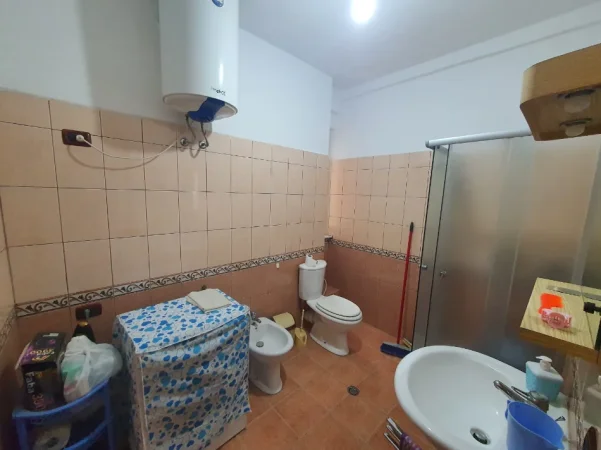 Durres, shitet apartament 2+1+Ballkon Kati 5, 92 m² 125.000 € (rruga pavarsia)