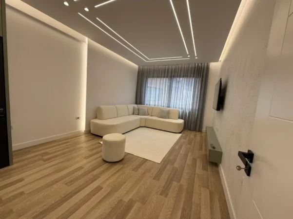 Tirane, shitet apartament 1+1+Ballkon Kati 4, 61 m² 120.000 € (Rruga Aleksandri i Madh)