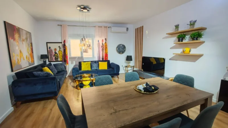 Tirane, jepet me qera apartament 2+1 Kati 7, 105 m² 1.000 € (tish dahia)