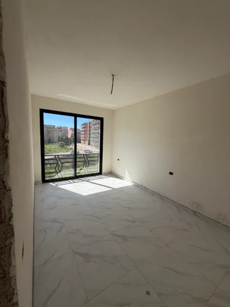 Durres, shitet apartament 1+1+Ballkon Kati 2, 50 m² 60.000 € (Mali robit)