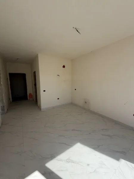 Durres, shitet apartament 1+1+Ballkon Kati 2, 50 m² 60.000 € (Mali robit)