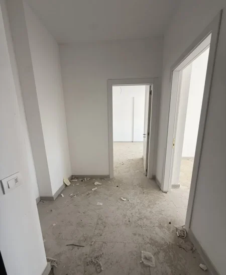 Tirane, shitet apartament 2+1 Kati 3, 125000 € (Kamez)