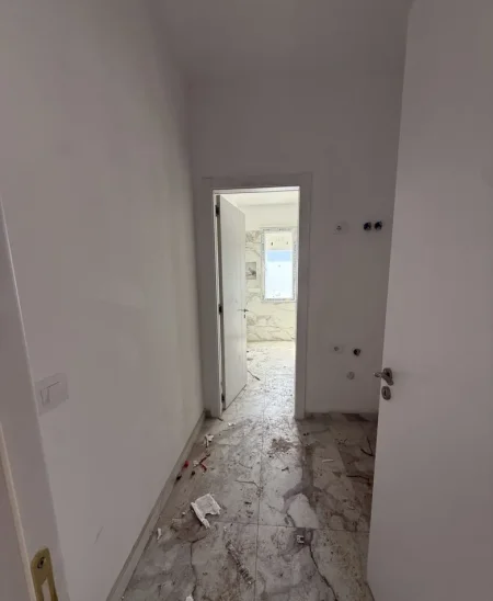 Tirane, shitet apartament 2+1 Kati 3, 125000 € (Kamez)