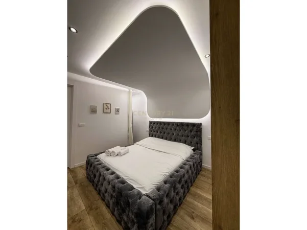 Tirane, jepet me qera garsonier 1+1 Kati 0, 40 m² 550 € (21 dhjetori)
