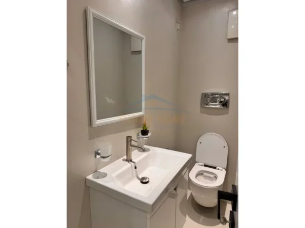 Tirane, jepet me qera apartament 1+1+Ballkon Kati 0, 54 m² 550 € (Kodra e Diellit)
