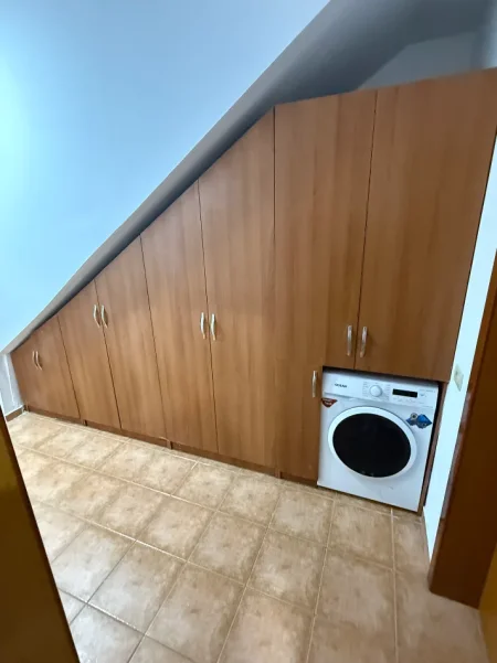 Tirane, jepet me qera shtepi 1+1 Kati 1, 70 m² 500 € (Rruga Pal Hasi)