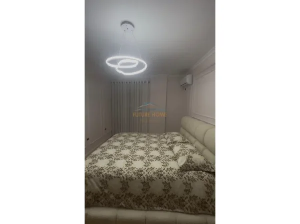 Tirane, shitet apartament 1+1+Ballkon Kati 4, 82 m² 156.000 € (Yzberisht)