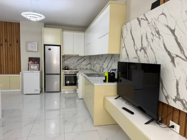 Tirane, jepet me qera apartament 2+1+Ballkon Kati 6, 100 m² 800 € (mine peza)