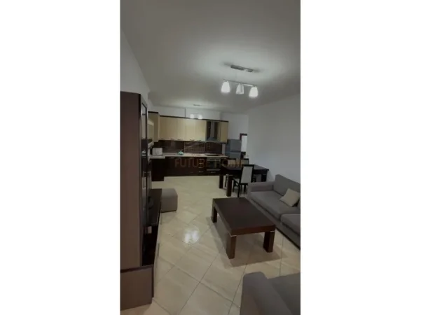 Tirane, jepet me qera apartament 1+1+Ballkon Kati 2, 56 m² 400 € (Unaza e Re)