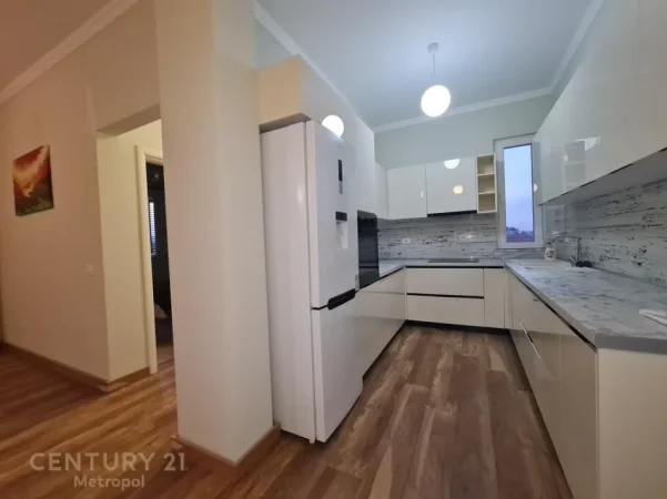 Tirane, jepet me qera Vile 2+1+Ballkon Kati 3, 120 m² 750 € (selite)