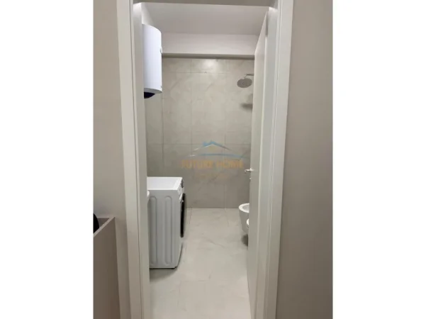 Tirane, jepet me qera apartament 1+1+Ballkon Kati 3, 57 m² 450 € (Ali Demi)