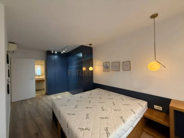 Tirane, jepet me qera apartament 2+1+Ballkon Kati 11, 80 m² 880 € (Rruga e Kavajes)
